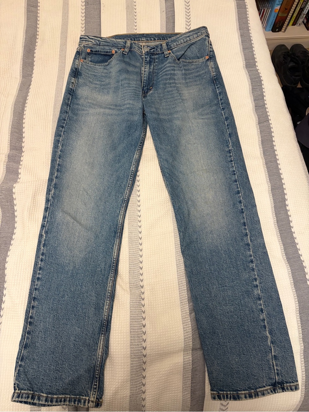 Levi's Men's Straight-Leg Light Blue Denim Jeans